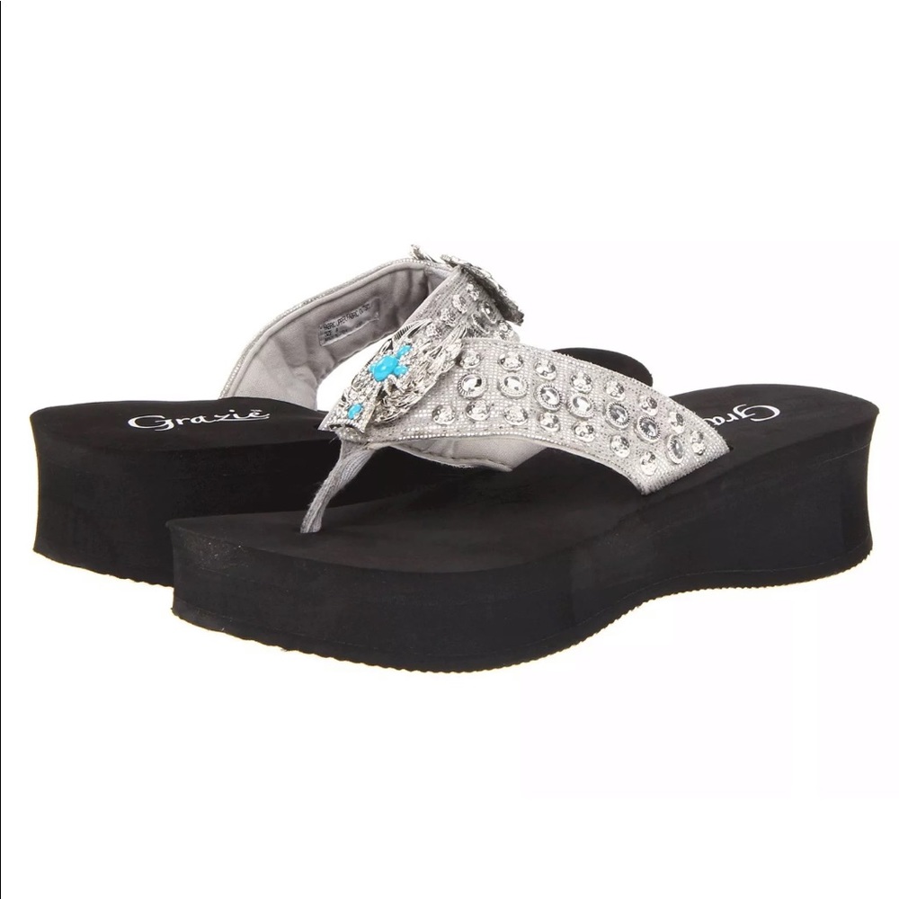 Grazie Woman’s Wedge Flip Flops Sandals Slides NEW